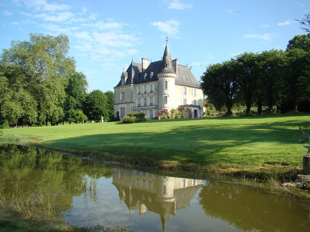 Chateau De La Chabroulie Isle Exterior photo